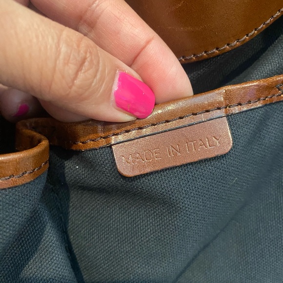 Burberry Canterbury Tote- Overall in good condition with minor scuffs. - Picture 7 of 8